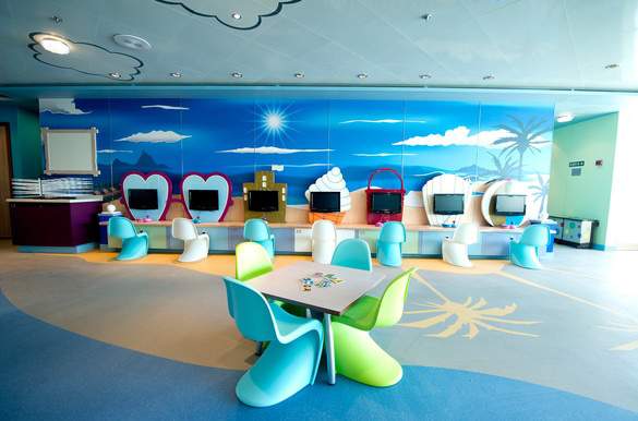 P&O Cruises Azura The Beach Hut 1.jpg